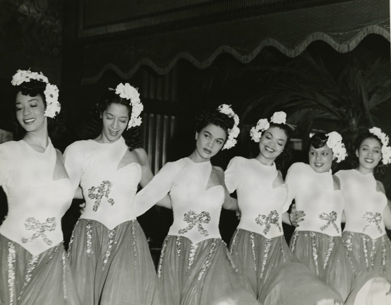 Line dancers at the Zanzibar.jpg