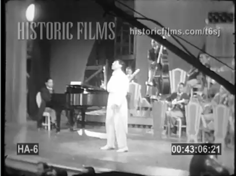 1936 Singing Kid shooting.png