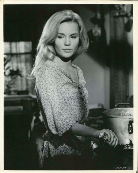 09 Cincinnati Kid stars tuesday weld in 1939 setting.jpg